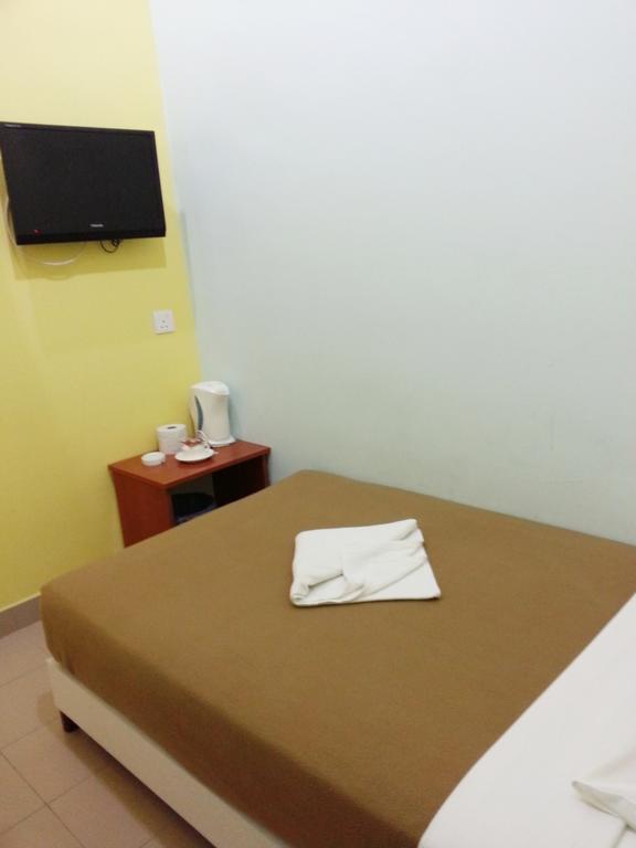 Sakiza View Hotel Мерсинг Номер фото