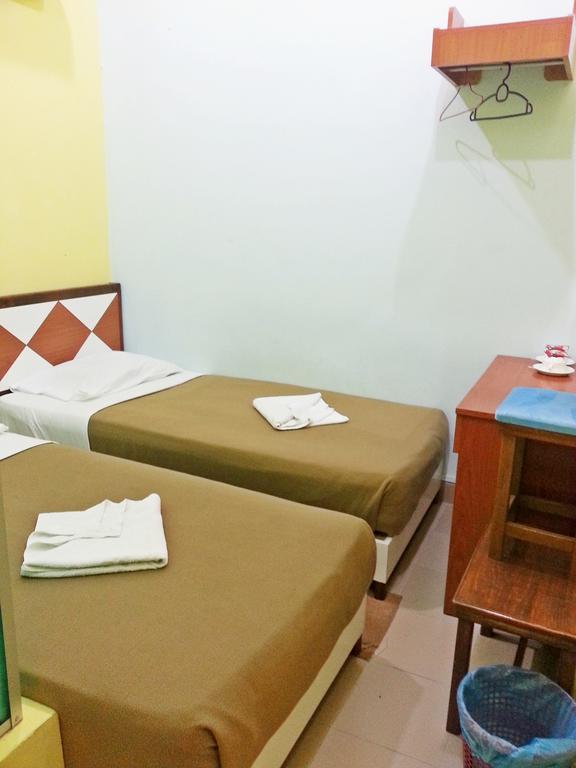 Sakiza View Hotel Мерсинг Номер фото