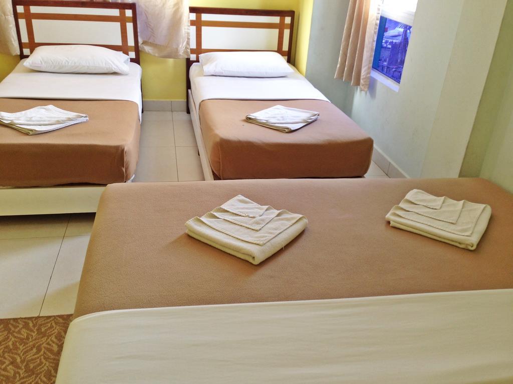 Sakiza View Hotel Мерсинг Номер фото