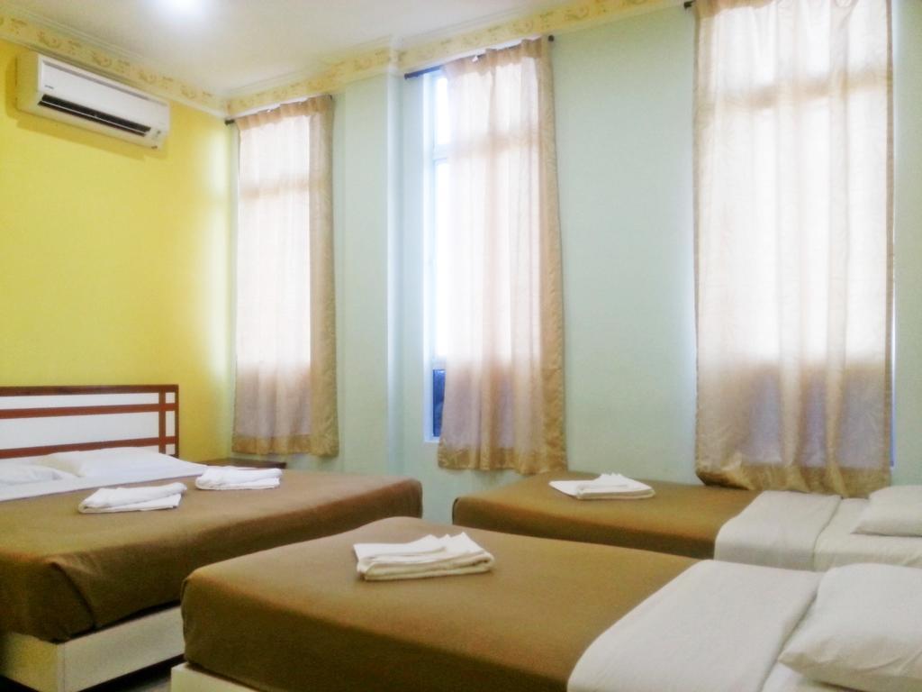 Sakiza View Hotel Мерсинг Номер фото