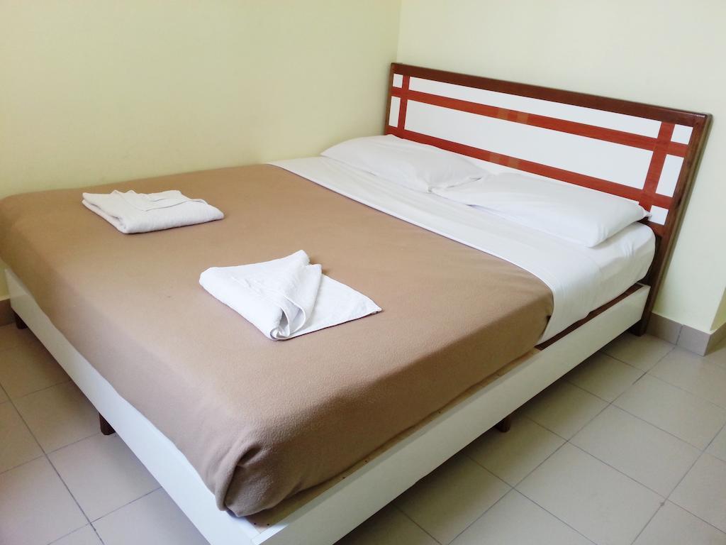 Sakiza View Hotel Мерсинг Номер фото